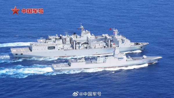 短线配资网 中国海军双航母编队赴远海开展实战化训练